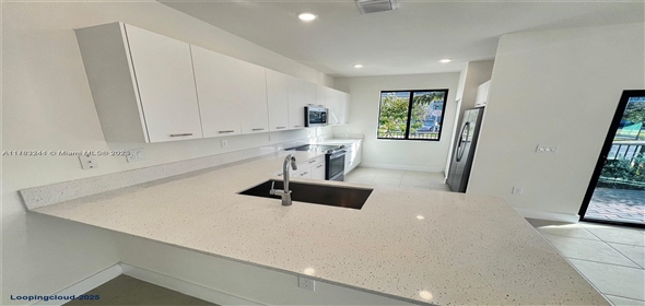 4236 NW 82nd Ave Doral Florida, 33166 | Lovely and Gorgeous Home