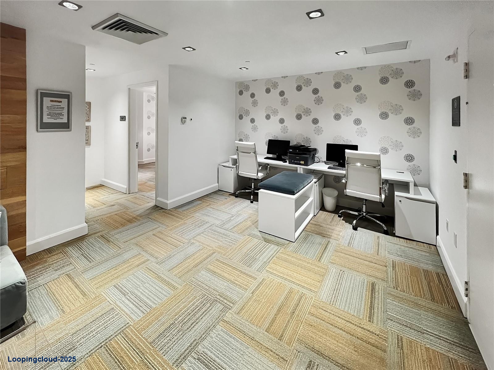 Elegant and Luxurious Residential