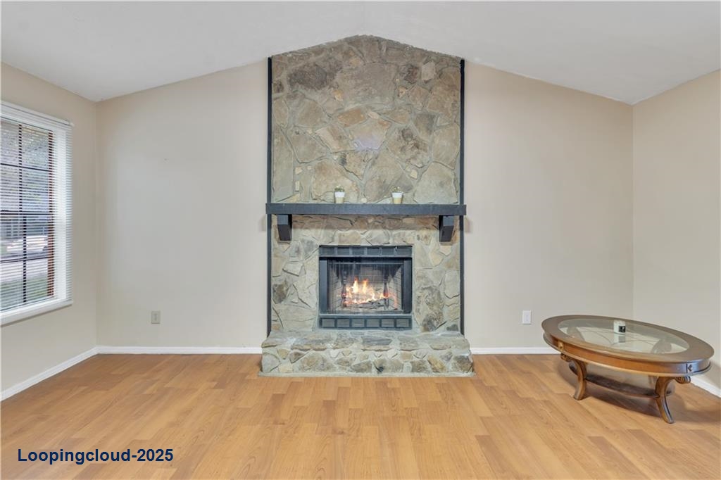 Charming Lakeside Single family Home with Peaceful Views