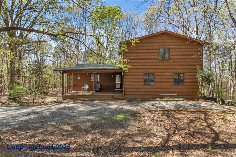 Mok Mountain Hideaway – Secluded 3BR Cabin Retreat Near Helen with STR Income Potential