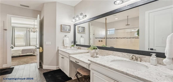 5203 RUSHMERE Court Palmetto Florida, 34221 | Elegant & Comfortable Single Family Residence