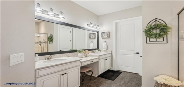 5203 RUSHMERE Court Palmetto Florida, 34221 | Elegant & Comfortable Single Family Residence