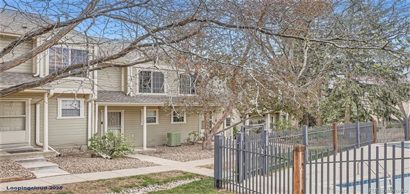 1818 S Quebec Way #11-8 Denver Colorado, 80231 | Exclusive Townhouse