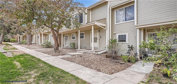 1818 S Quebec Way #11-8 Denver Colorado, 80231 | Exclusive Townhouse