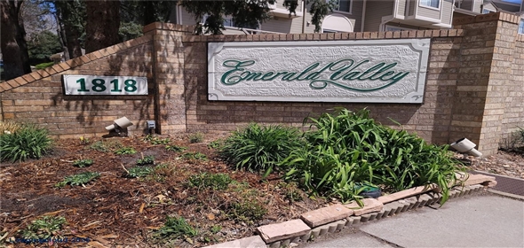 1818 S Quebec Way #11-8 Denver Colorado, 80231 | Exclusive Townhouse