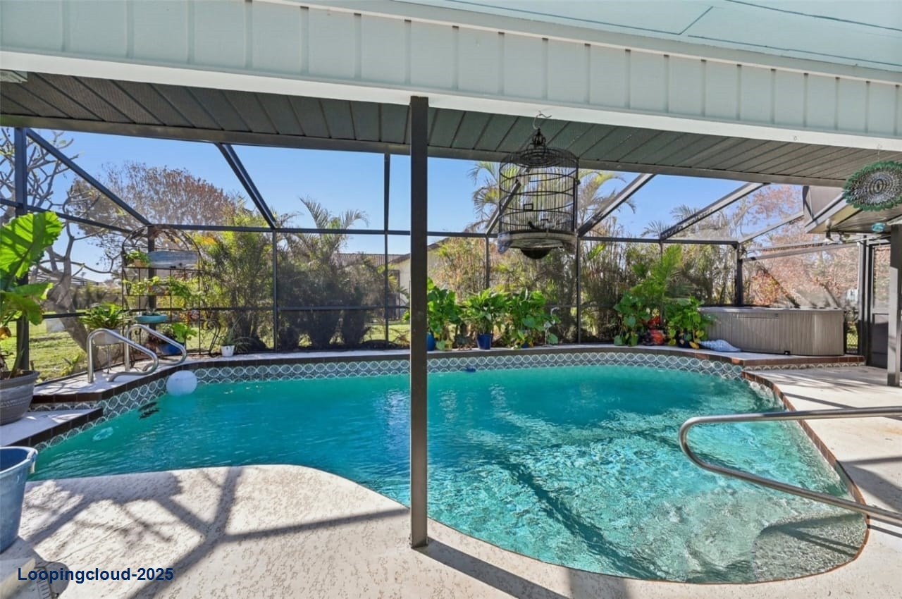 Comfortable & Stylish Single Family Residence