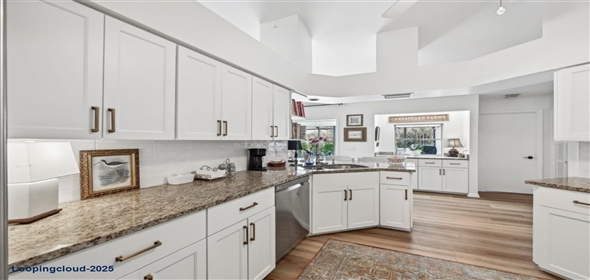 218 BRANDYWINE CIRCLE Englewood Florida, 34223 | Comfortable & Stylish Single Family Residence