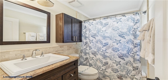 6106 45TH Street W Bradenton Florida, 34210 | Beautifully Located Single-Family Residence