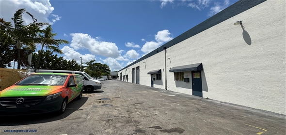 6965 NW 43rd Street, Bay 6 Doral Florida, 33166 | Great Warehouse + Office Space