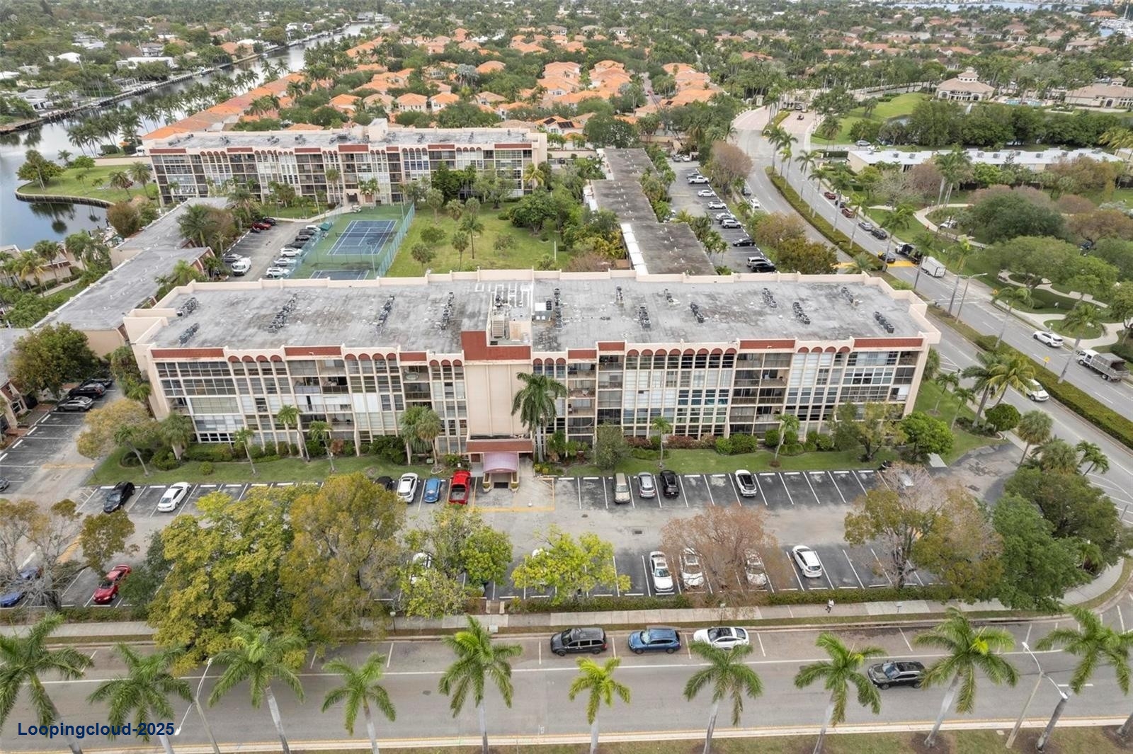 Comfortable & Convenient Condo