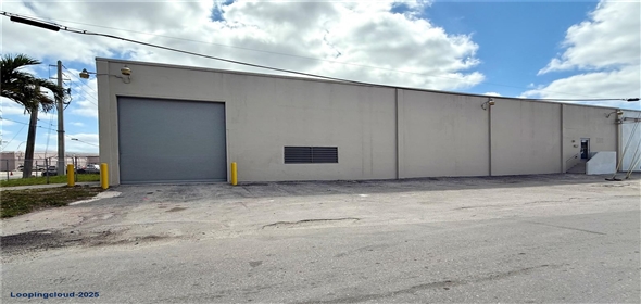 14565 NW 26th Ave Opa Locka Florida, 33054 | Nice Commercial Warehouse for Lease