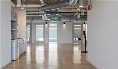  City-View Office on 9th Floor – 90.5sf for $706/mo Near Brickell!