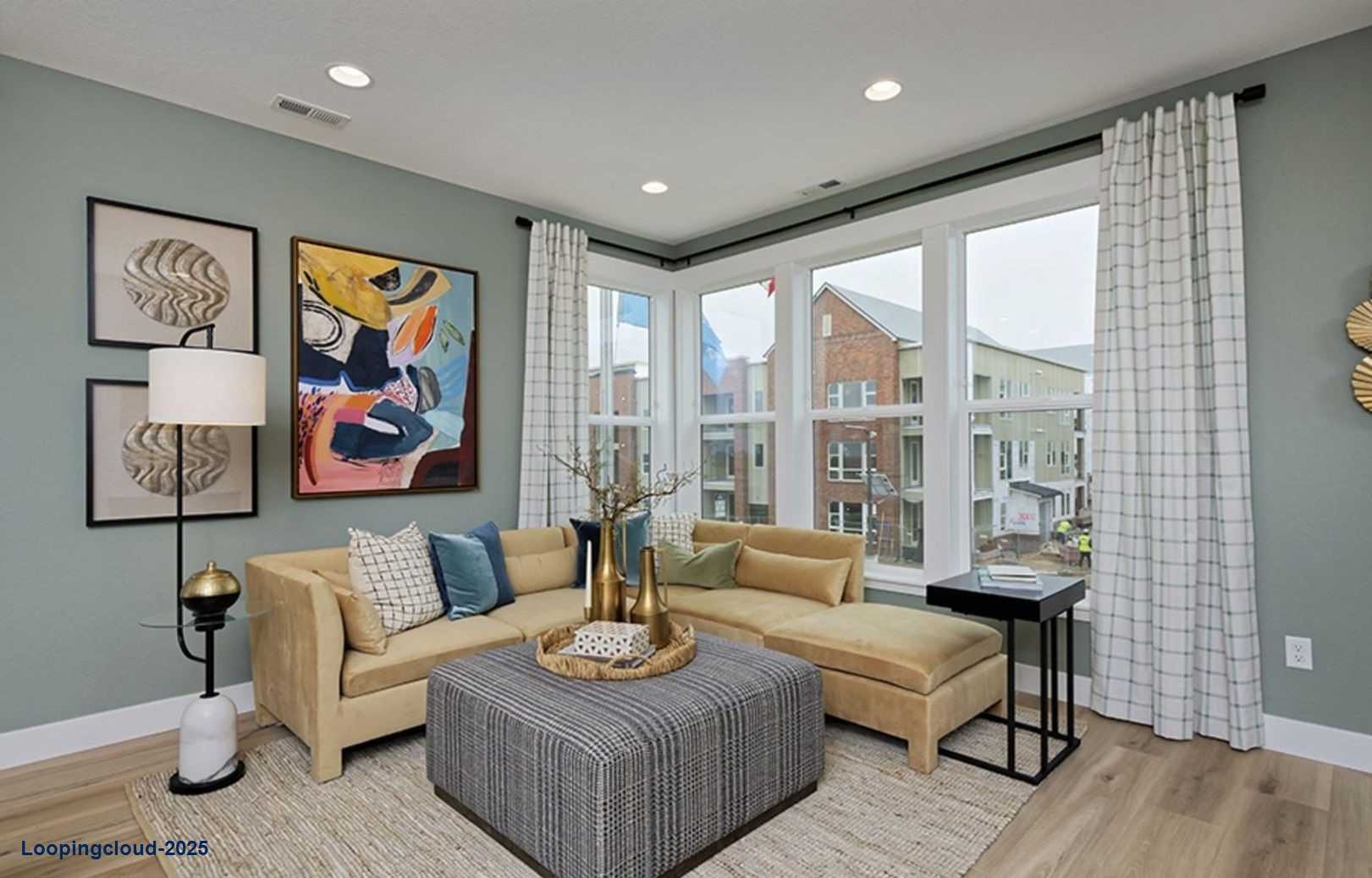 Modern End-Unit Rowhome