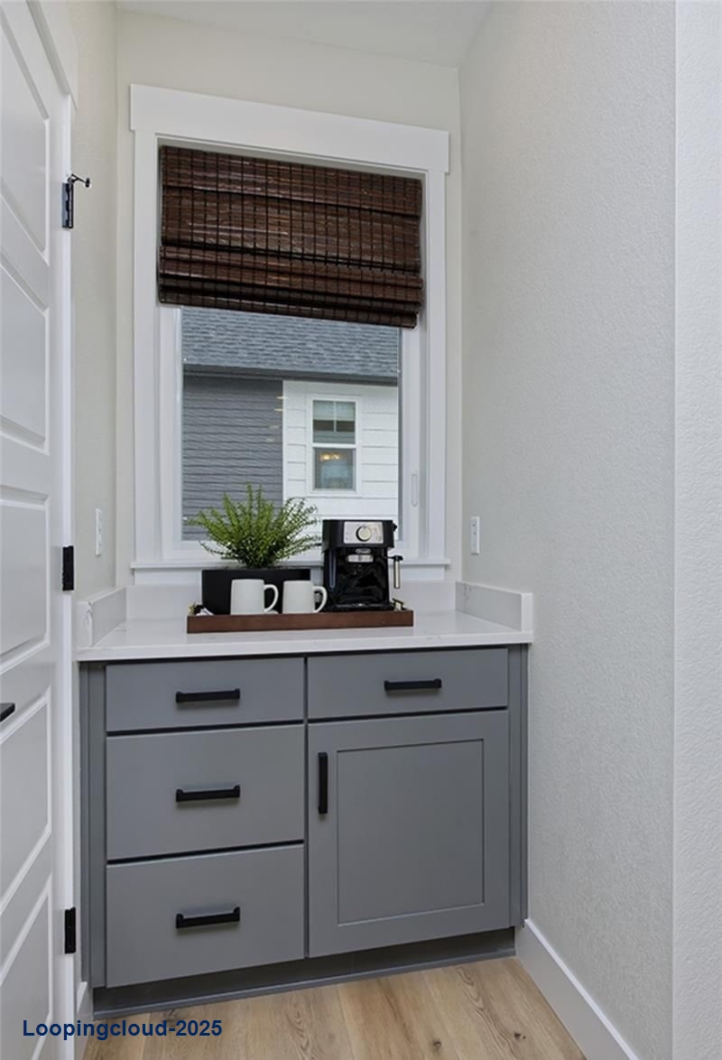 Modern End-Unit Rowhome