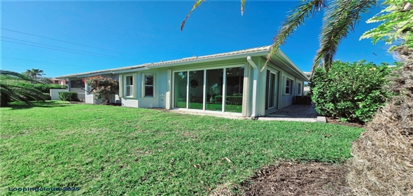 321 RECLINATA Circle Venice Florida, 34292 | Inviting villa residence
