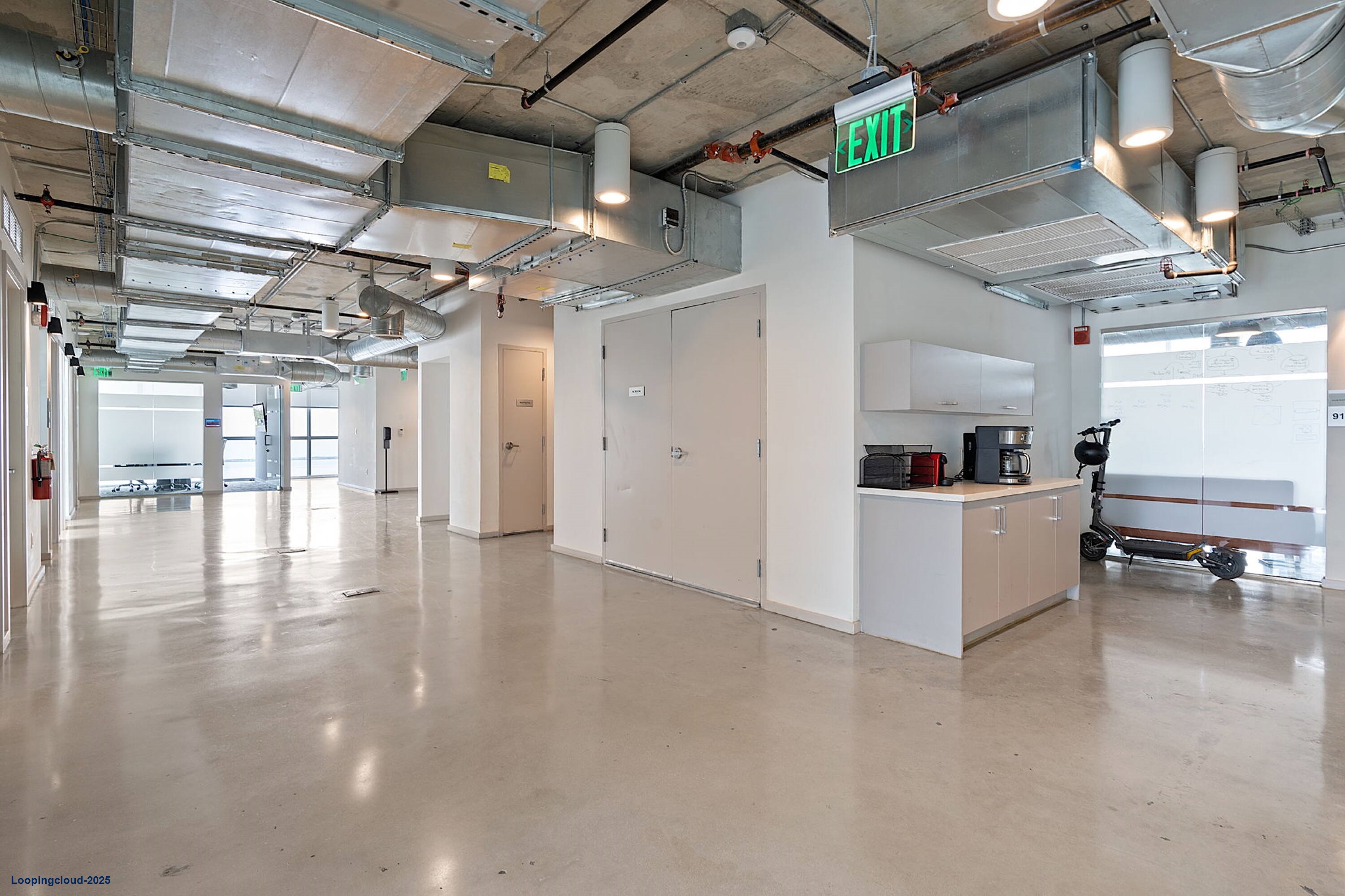 Bright 90.5sf Office Near Brickell
