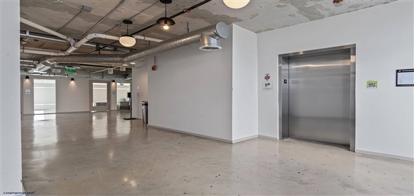 420 SW 7th St # 908 Miami Florida, 33130 | Modern 89.3sf Office Near Brickell