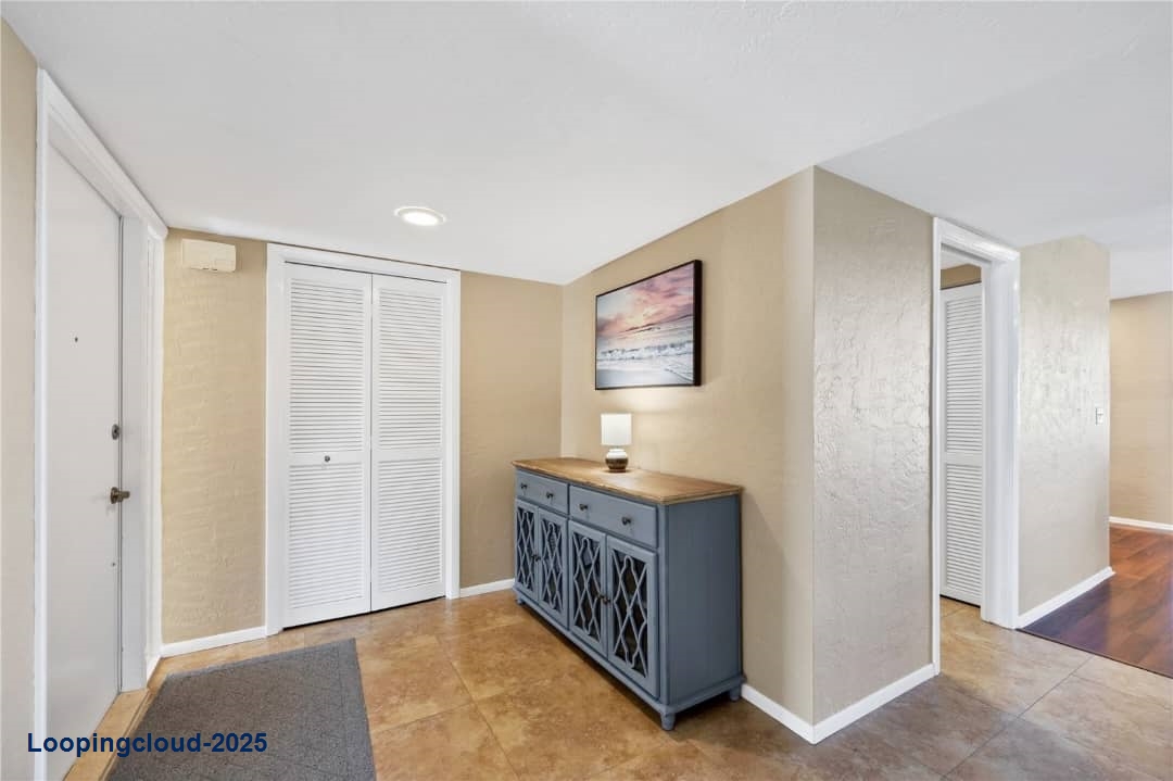 Beautifully Maintained Villa