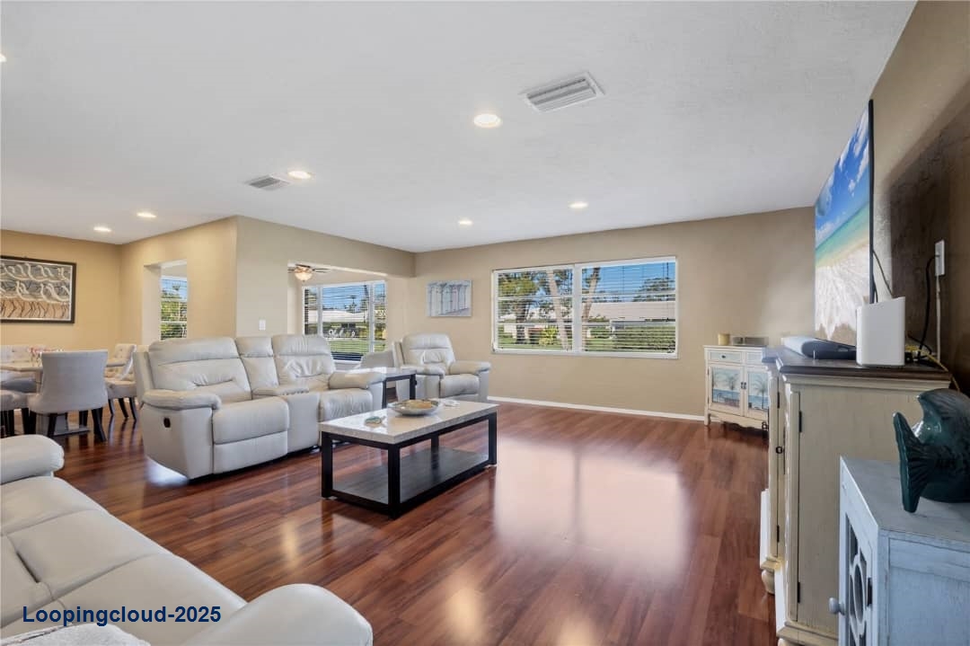 Beautifully Maintained Villa