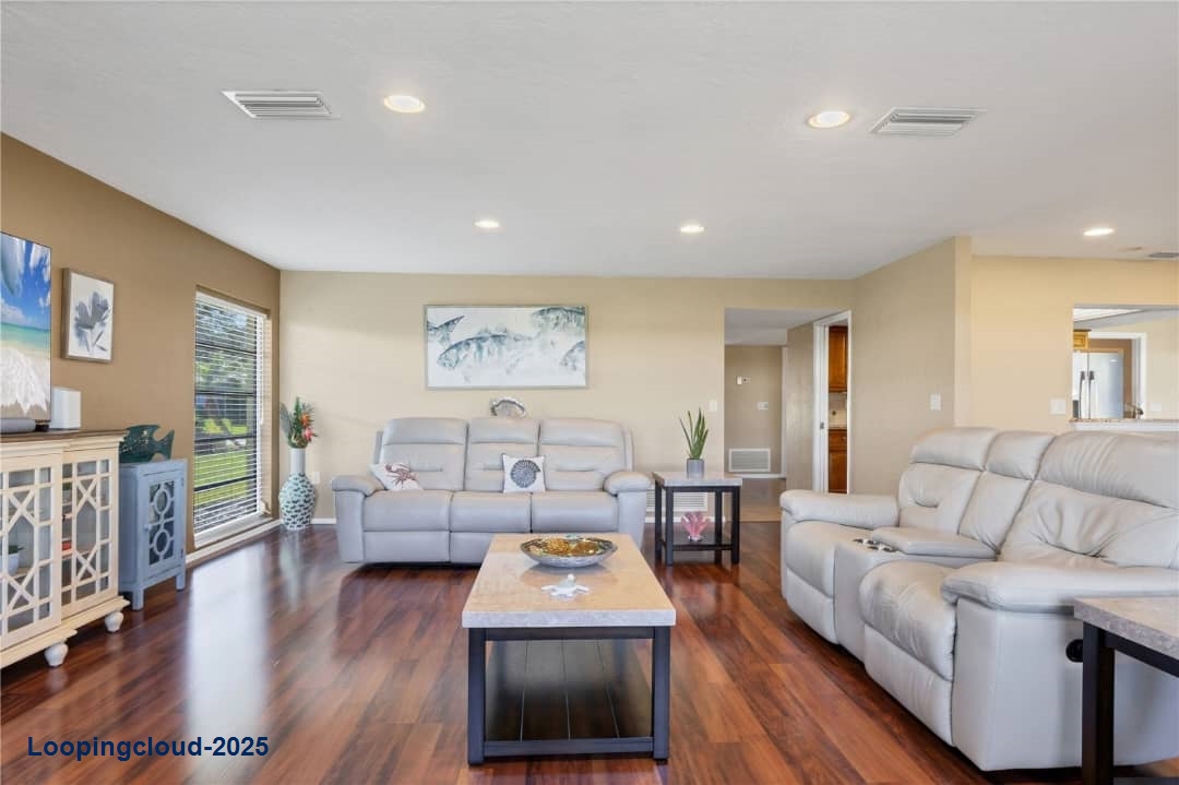 Beautifully Maintained Villa