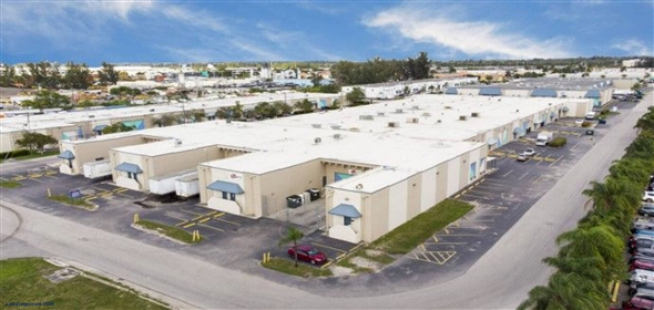 7319 NW 46th St Miami Florida, 33166 | Conveniently Located Warehouse & Office Space