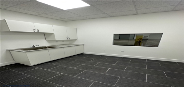 7675 NW 80th Terrace Medley Florida, 33166 | Beautiful Warehouse Office