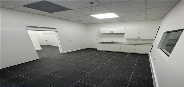 7675 NW 80th Terrace Medley Florida, 33166 | Beautiful Warehouse Office