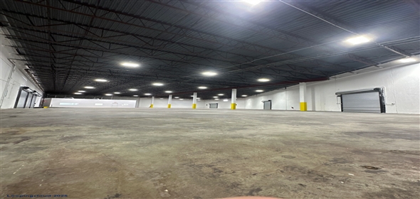 7675 NW 80th Terrace Medley Florida, 33166 | Beautiful Warehouse Office