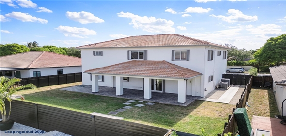 16671 NW 89th Pl HIALEAH Hialeah Florida, 33018 | Stylish and Elegant Home