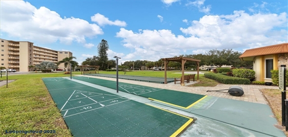 3880 IRONWOOD Lane #408E Bradenton Florida, 34209 | Beautifully Updated End-Unit Condo