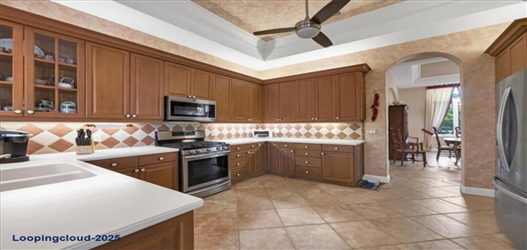5245 88TH Street E Bradenton Florida, 34211 | Exquisite Custom-Built Home in Prestigious Gated Golf Community