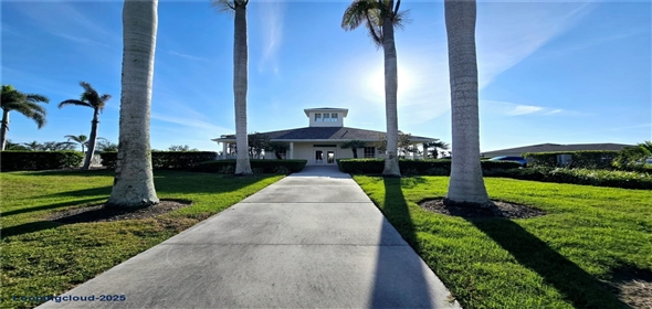13602 ABERCROMBIE Drive Englewood Florida, 34223 | Beautifully Designed Villa