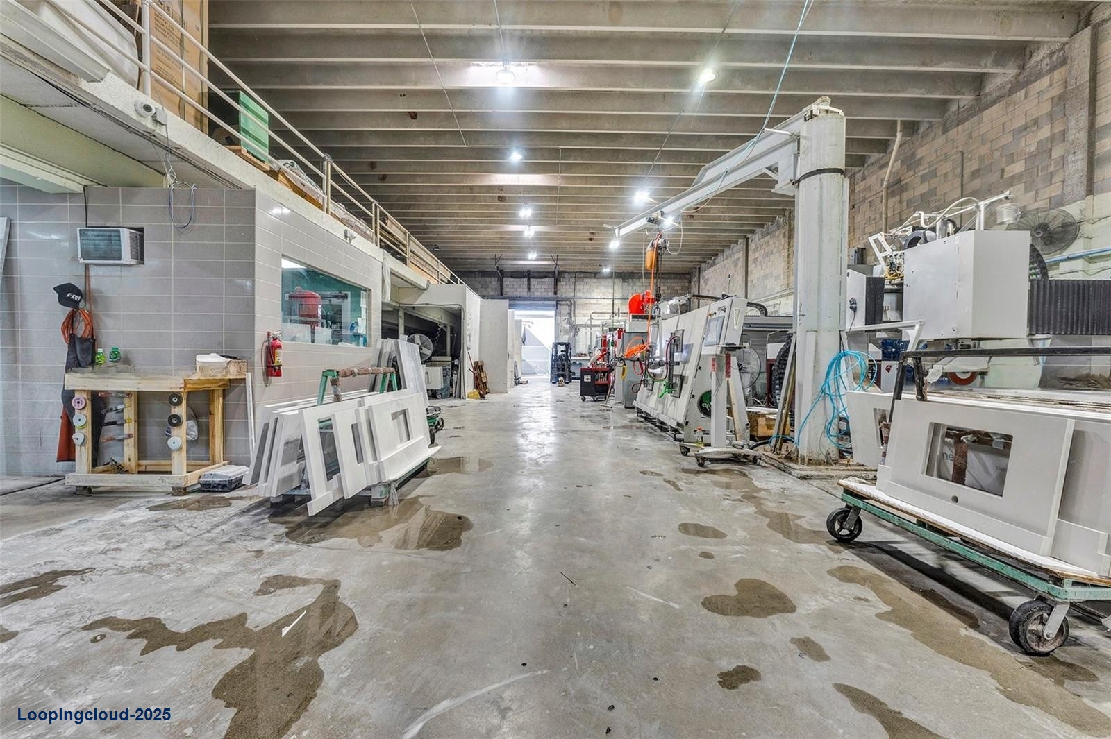 Versatile Commercial Property with Ample Space