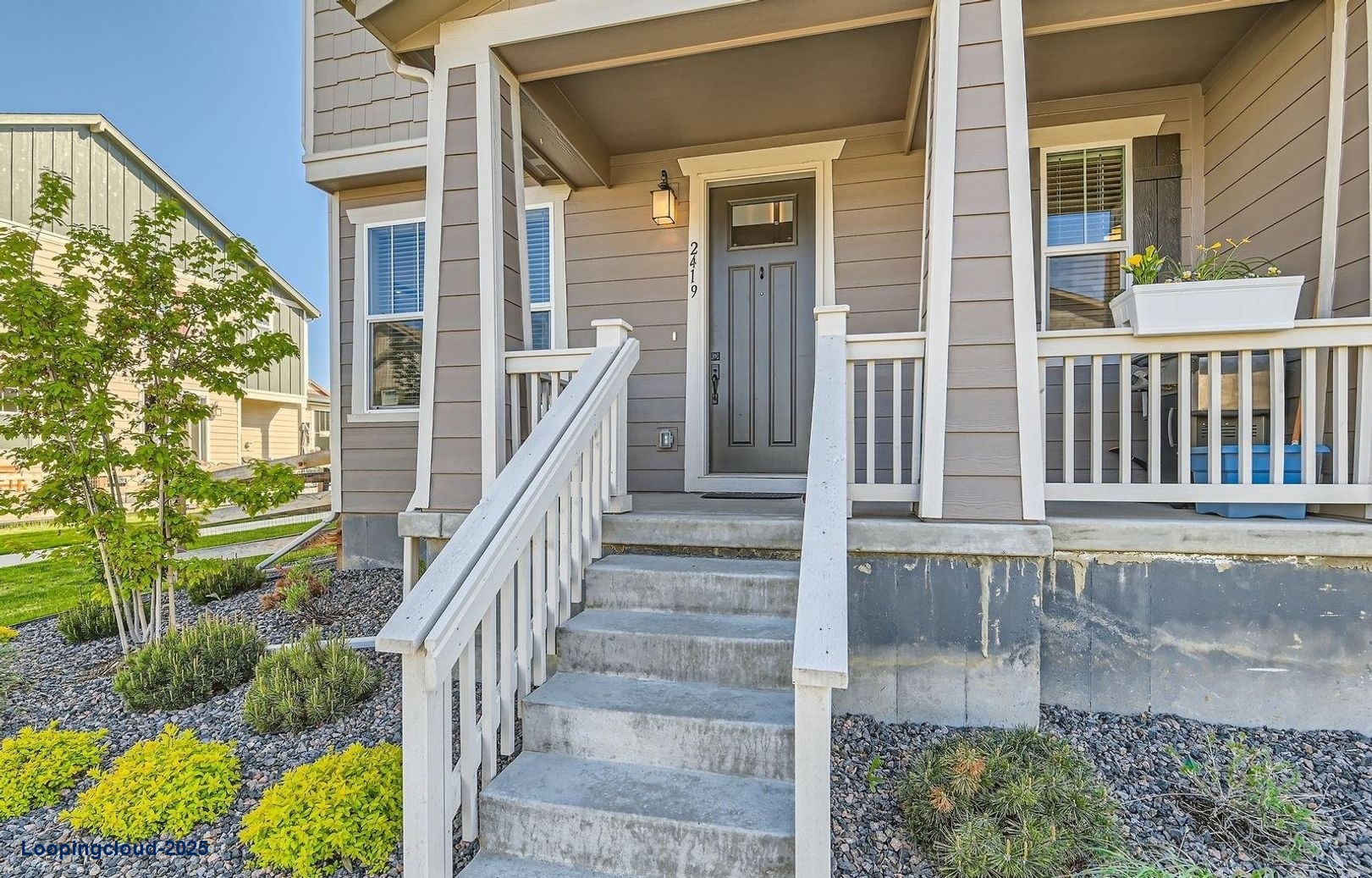 End-Unit Home
