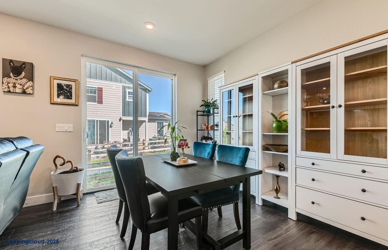 End-Unit Home