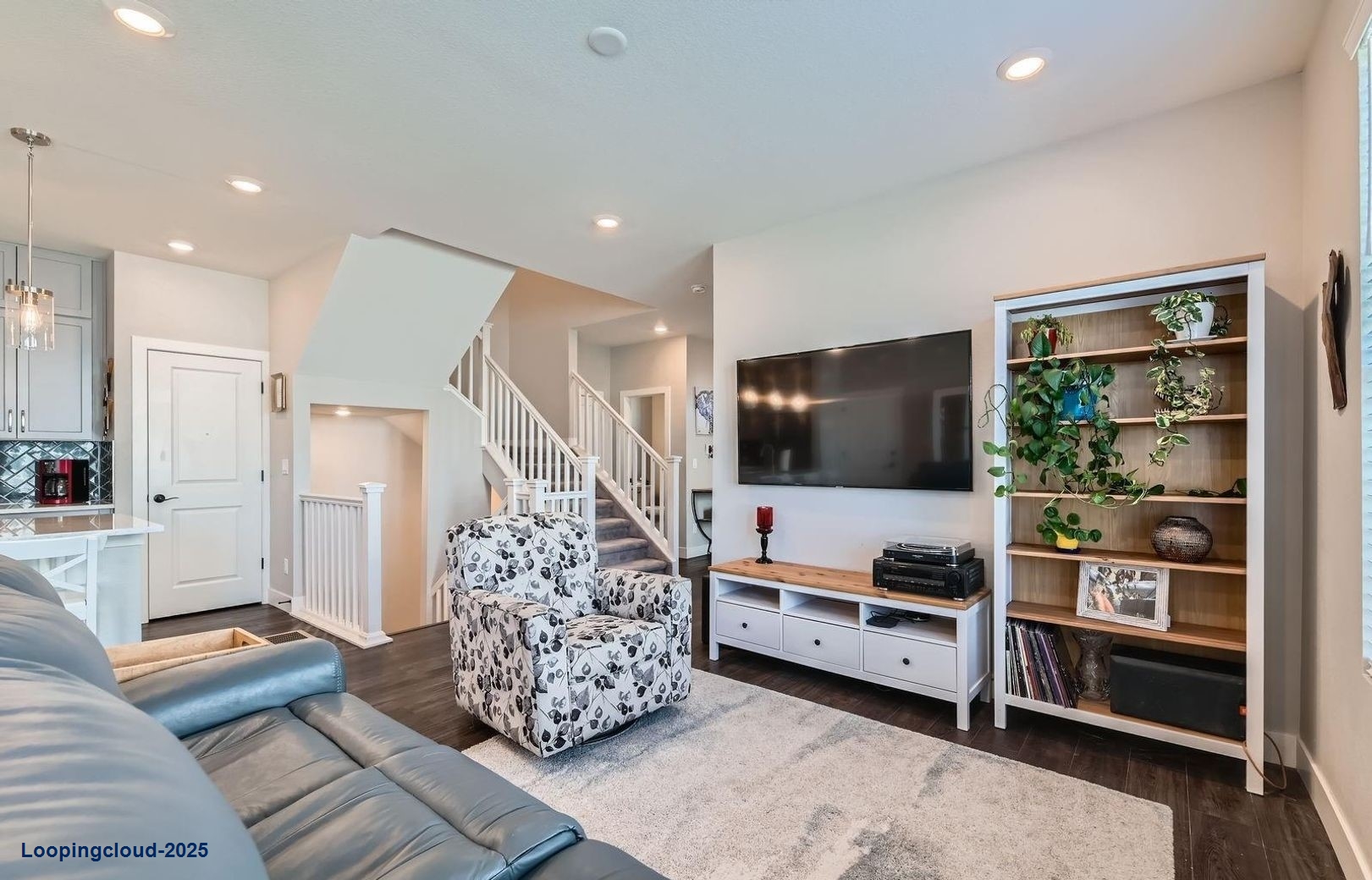End-Unit Home