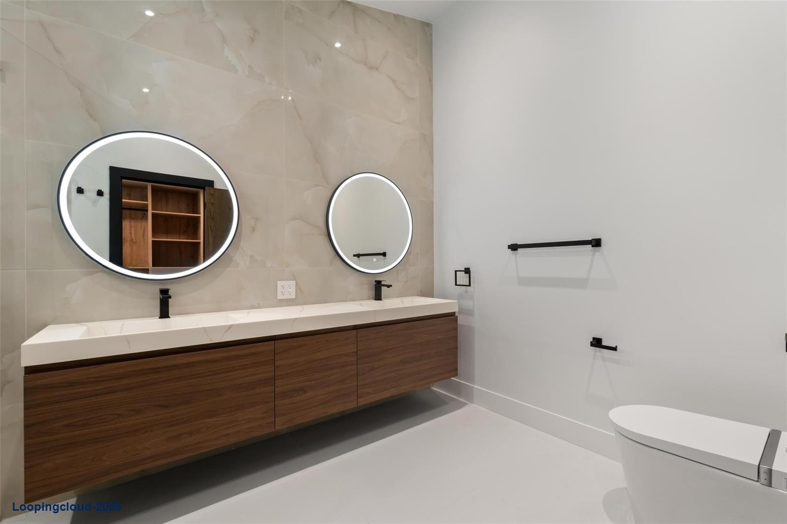 Remodeled 4-Bed Smart Home with Pool in Ivanhoe Estates