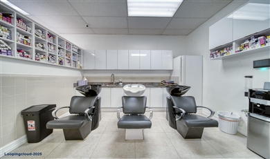 Stylish Beauty Salon