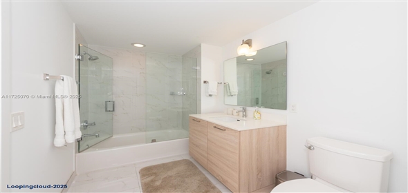 16385 Biscayne Blvd # 2904 North Miami Beach Florida, 33160 | Bayview Condo with Den and Resort-Style Amenities