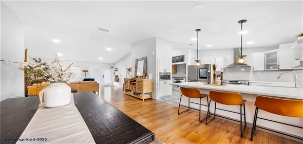 8453 NW 189th St Rd Hialeah Florida, 33015 | Stylish and Luxurious Home