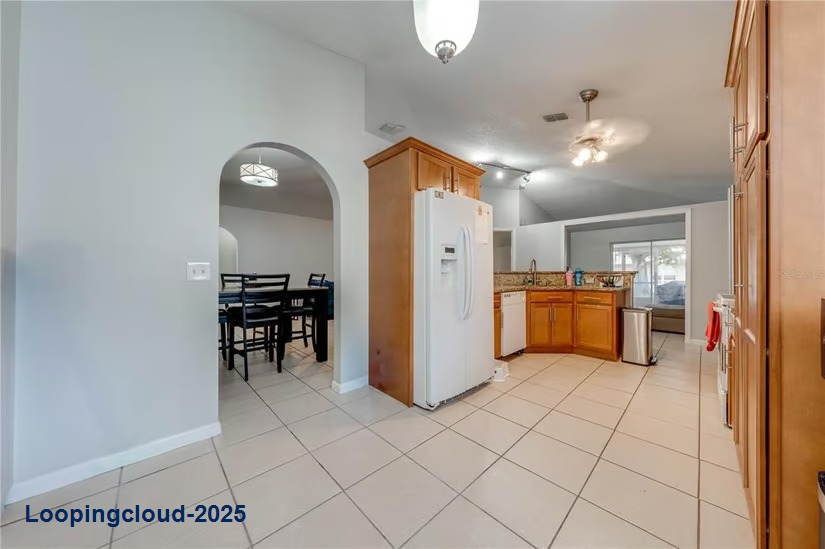 Charming 3BR Single-Family Home on Oversized Corner Lot in Kissimmee