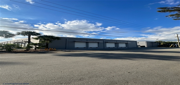 7905 - 7955 NW 77th Terrace Medley Florida, 33166 | Functional Dock-High Warehouses at Medley Palmetto Industrial Park