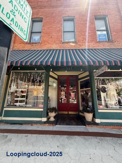 Retail Space for Lease