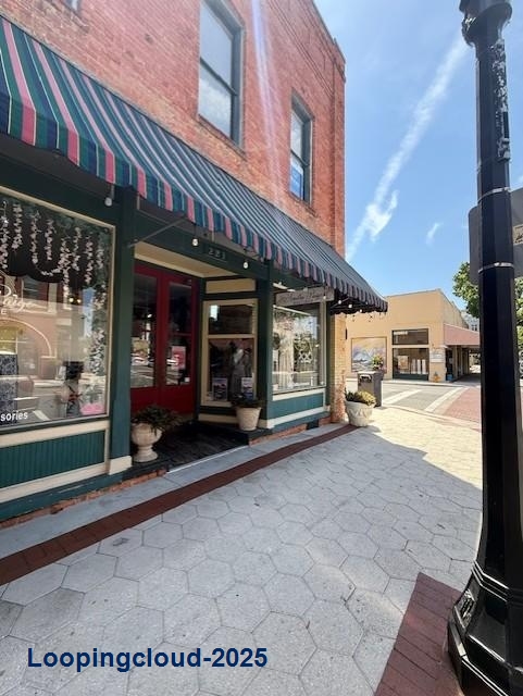 Retail Space for Lease