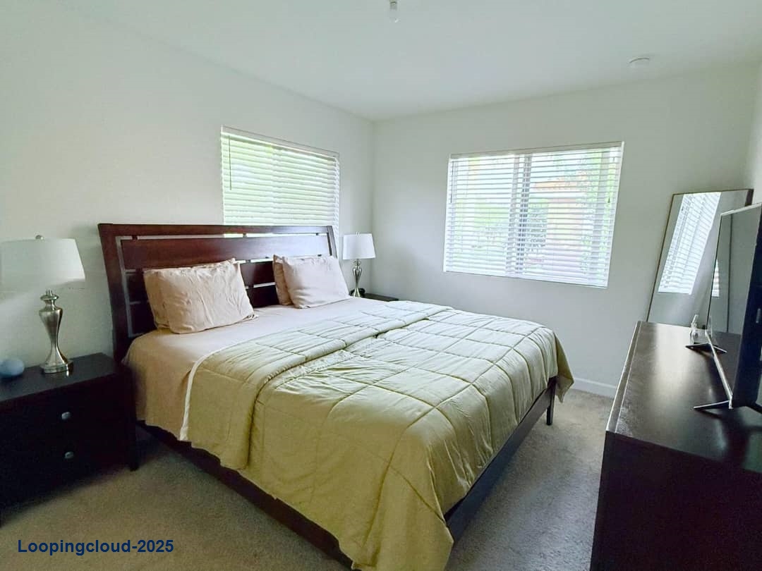 Stylish 4BR Corner Townhome in Seascape