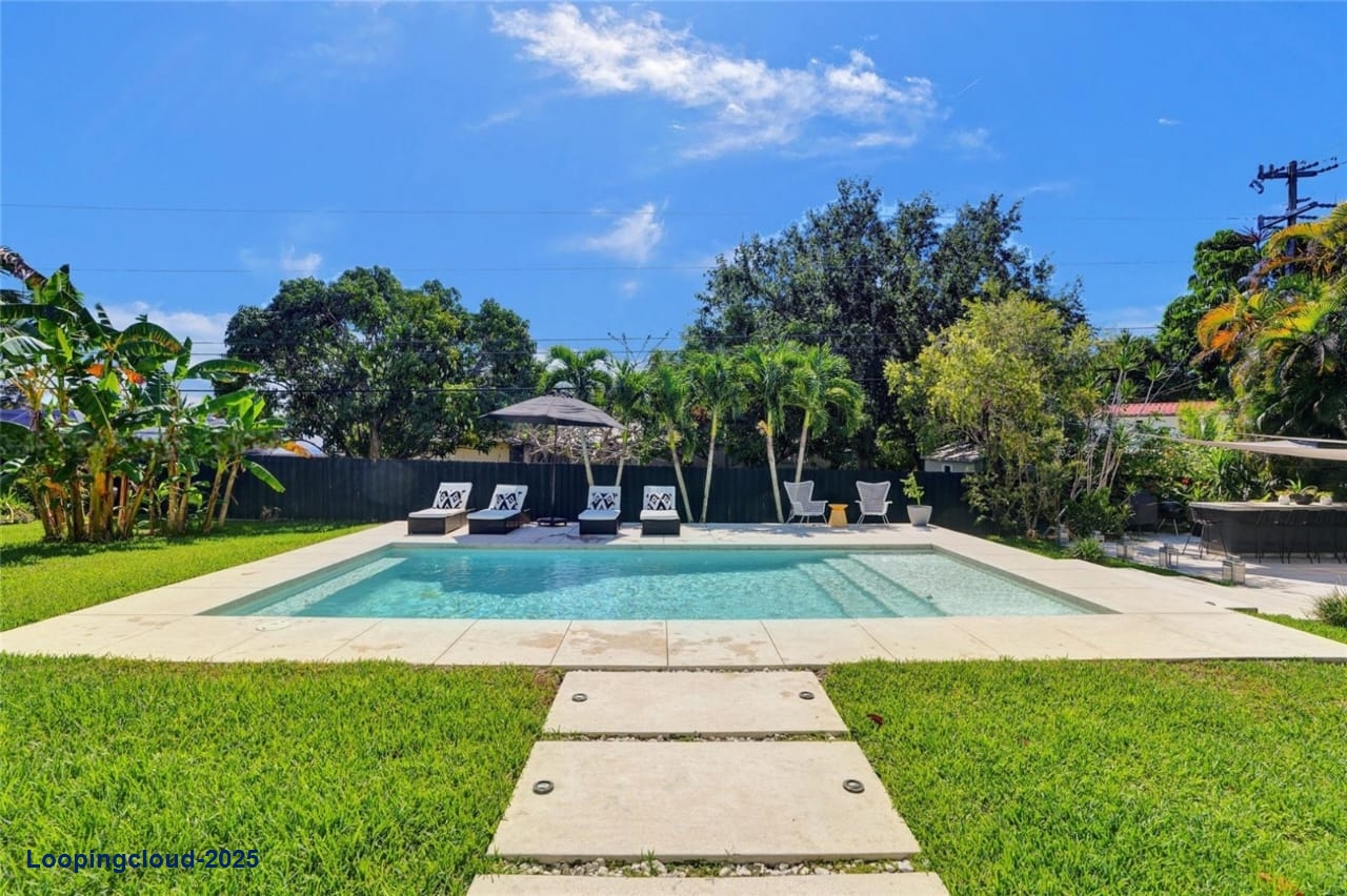 Beautiful 4-Bedroom Home with Pool for Rent in Palmetto Bay