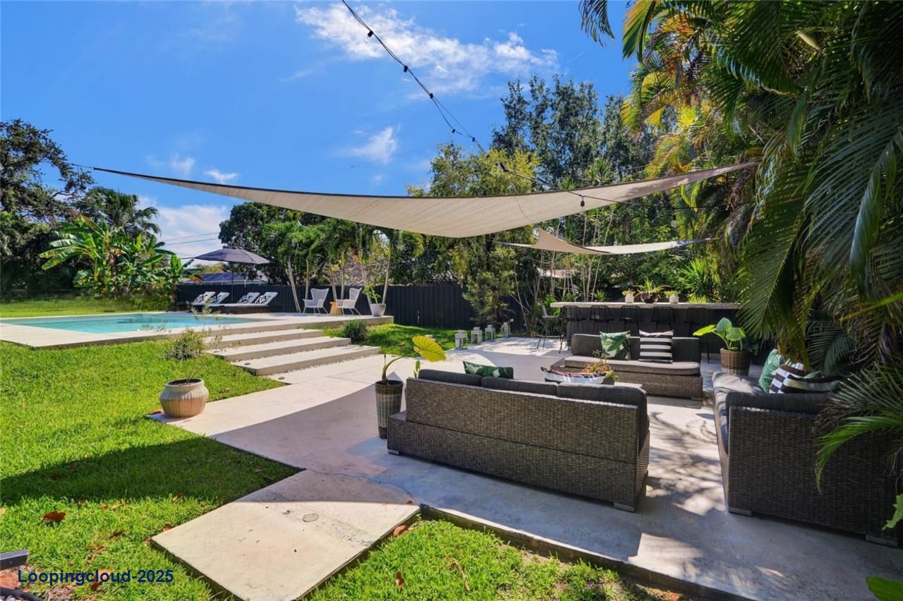 Beautiful 4-Bedroom Home with Pool for Rent in Palmetto Bay