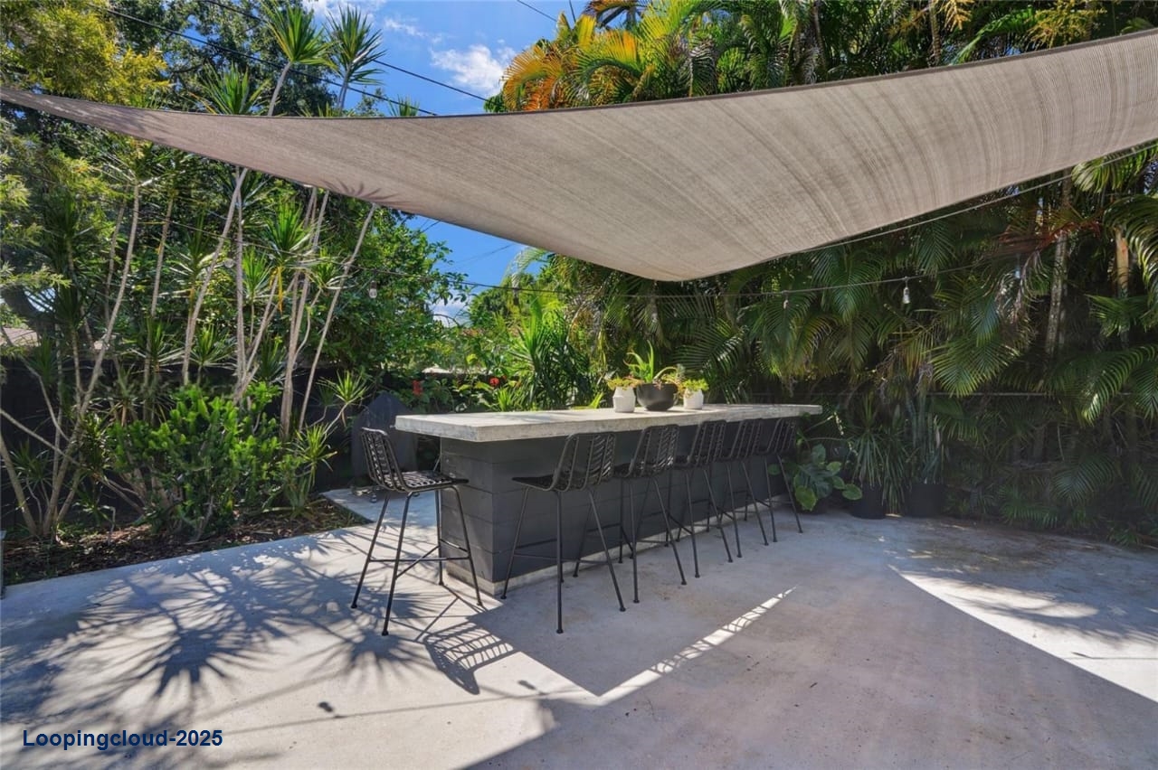 Beautiful 4-Bedroom Home with Pool for Rent in Palmetto Bay