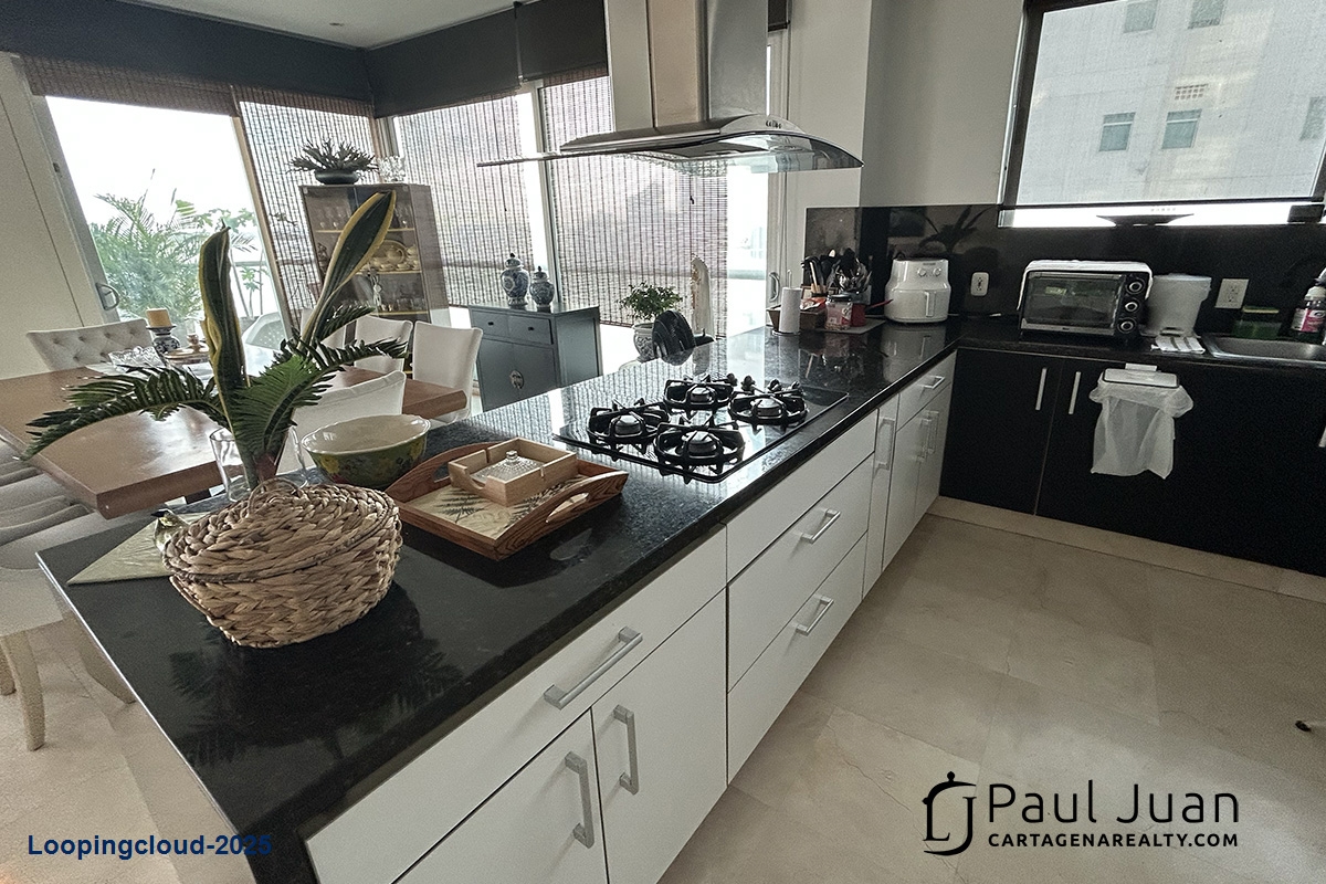 Luxury Beachfront Apartment in Castillogrande