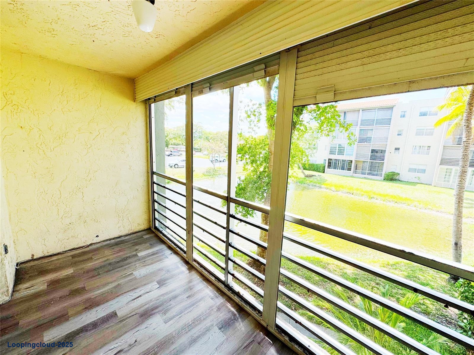 Charming 1BR/1.5BA Condo in Gated Community